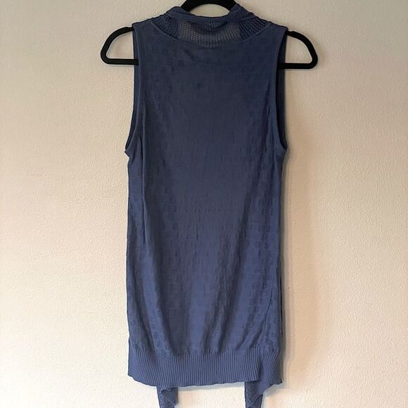 New! Absolutely Creative Worldwide Blue Sleeveless Cardigan. Size Large. - Picture 2 of 4